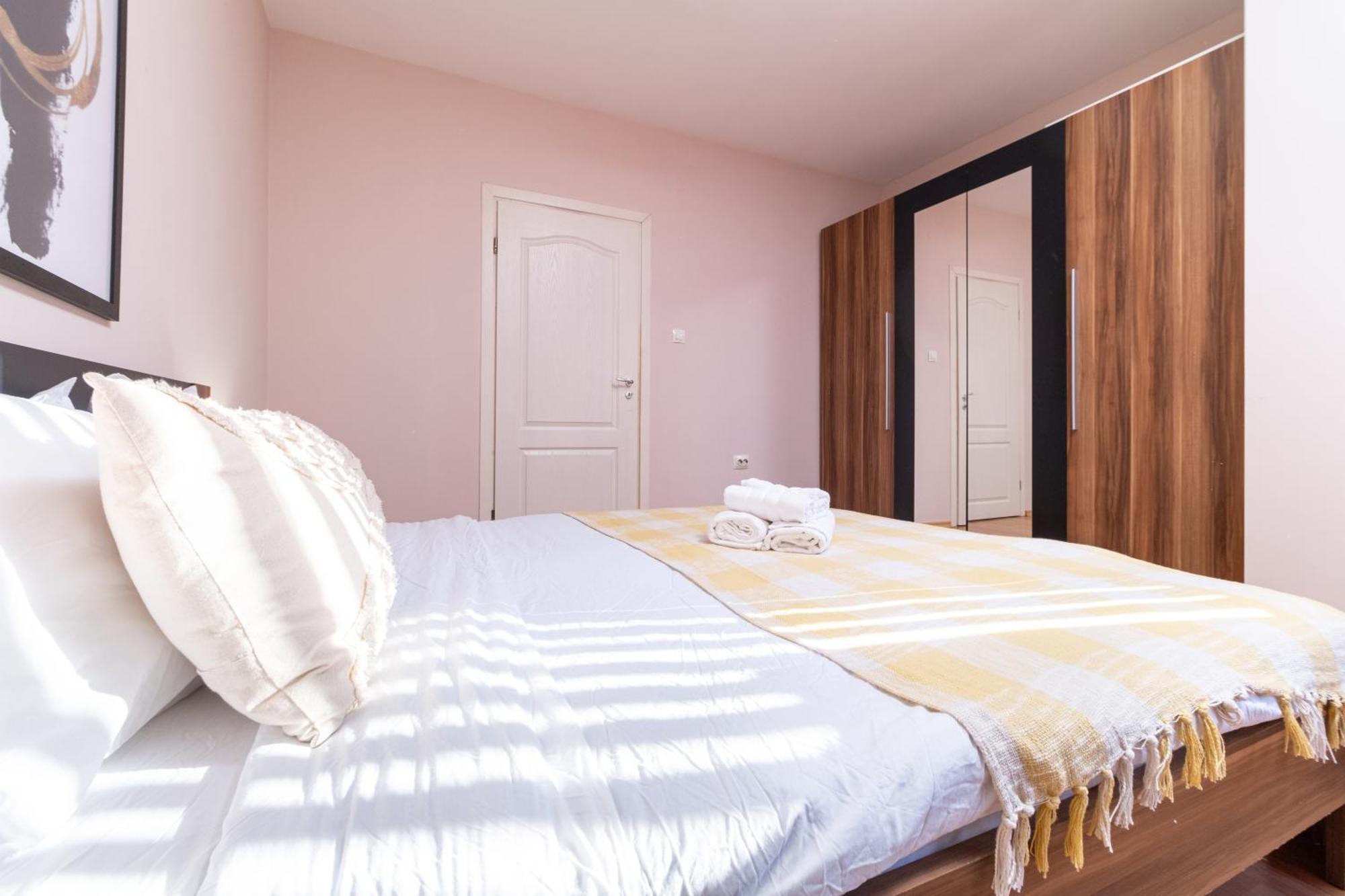 Comfortable 2Br Urban Getaway In City Center Φιλιππούπολη Εξωτερικό φωτογραφία